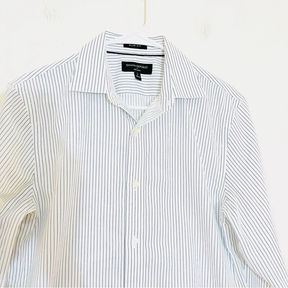 Banana Republic Slim Fit Non-Iron Striped Button Down Shirt Small Blue/White